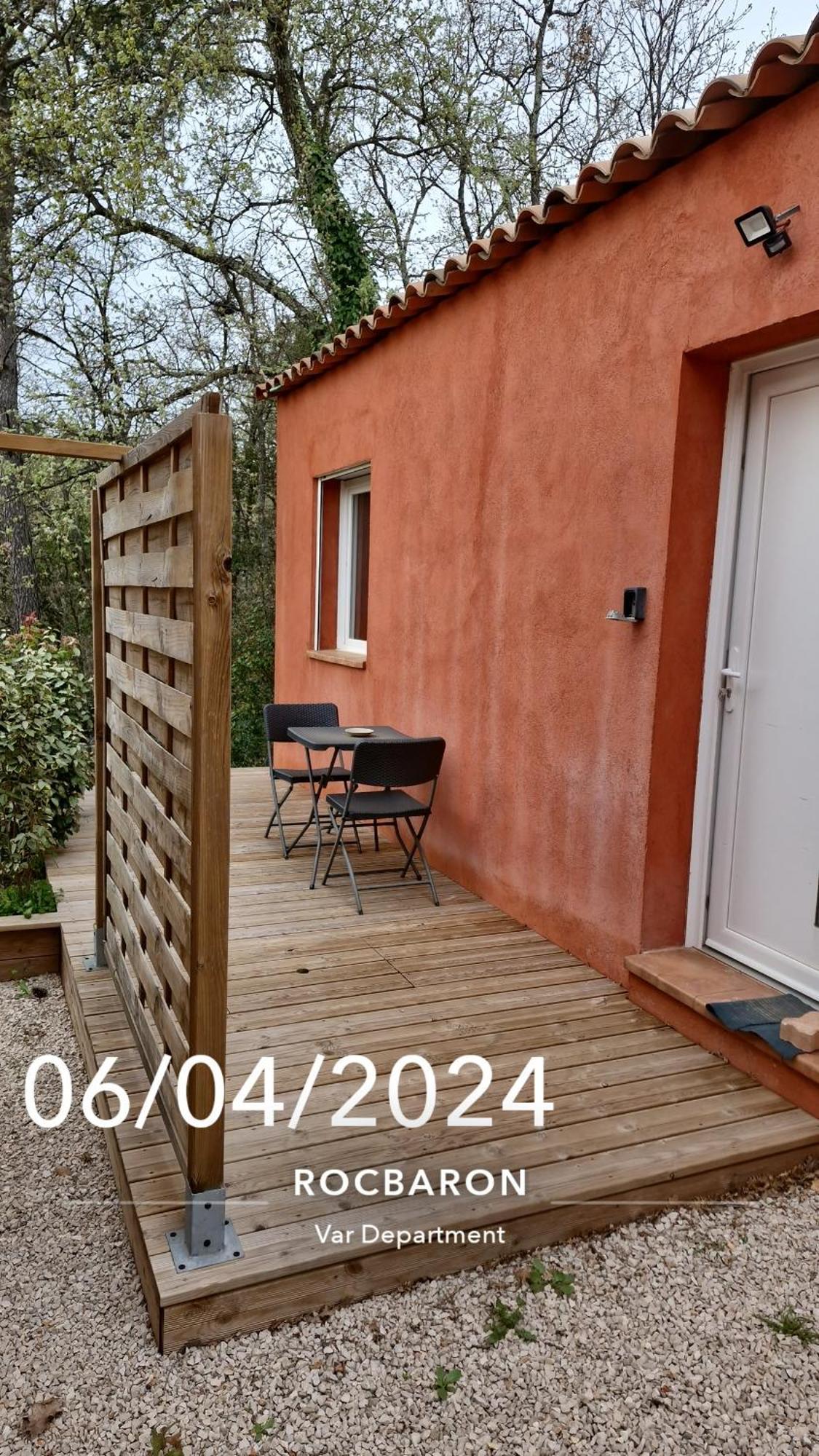 Studio Neuf Rocbaron Exterior photo